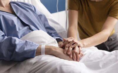 ¿Cómo hacer cambios posturales en pacientes encamados?